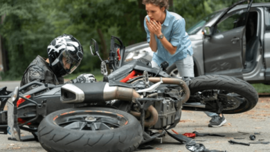 Choosing the Right Lawyer After a Motorcycle Accident With an Uninsured Driver